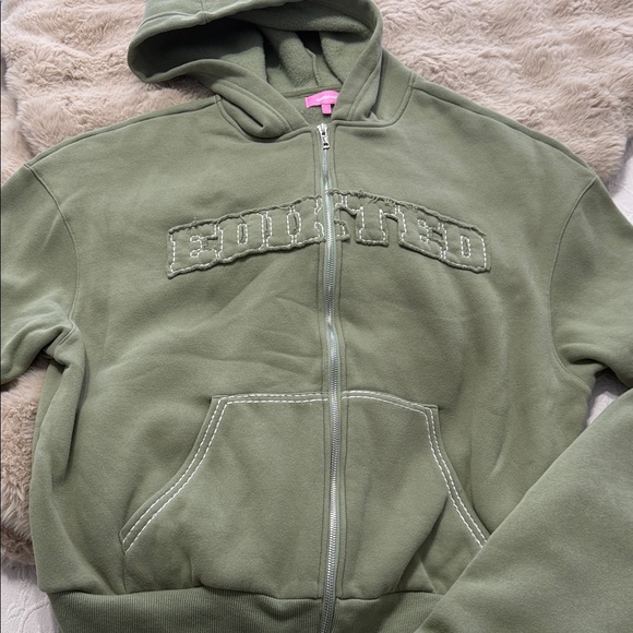 Green Edikted Embroidered Hoodie and Sweatpants Set - Picture 8 of 10